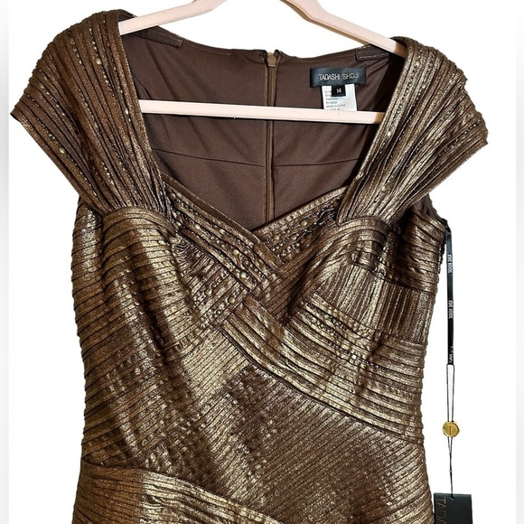 Tadashi Shoji Metallic Bronze Cap Sleeve Pintuck Cocktail Dress Size Medium - Picture 5 of 12